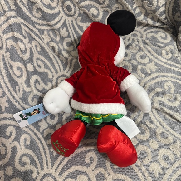 2024 DISNEY Minnie Mouse Holiday Plush Medium 16'' NWT Making Christmas Magical - Picture 6 of 8